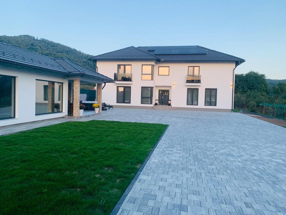 Vila Diamond Lux&Spa Sovata Eksteriør billede